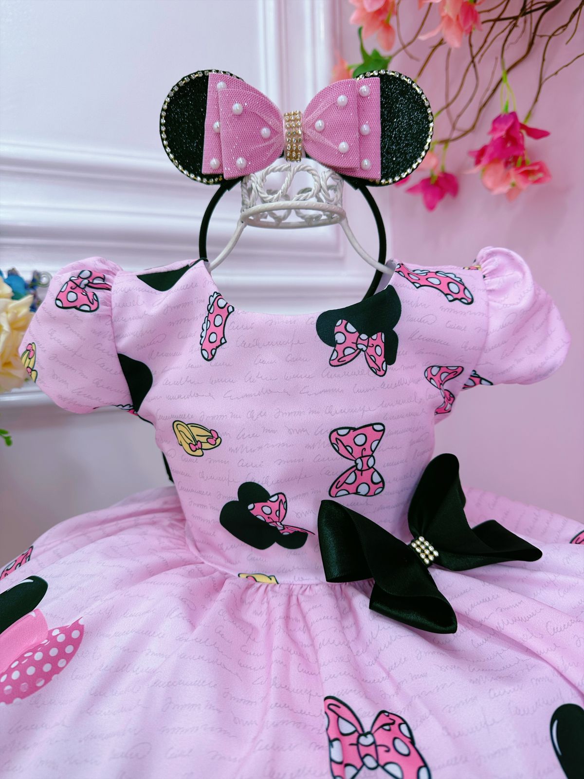 Vestido infantil de Minnie Mouse rosa con broche de lazo de lujo