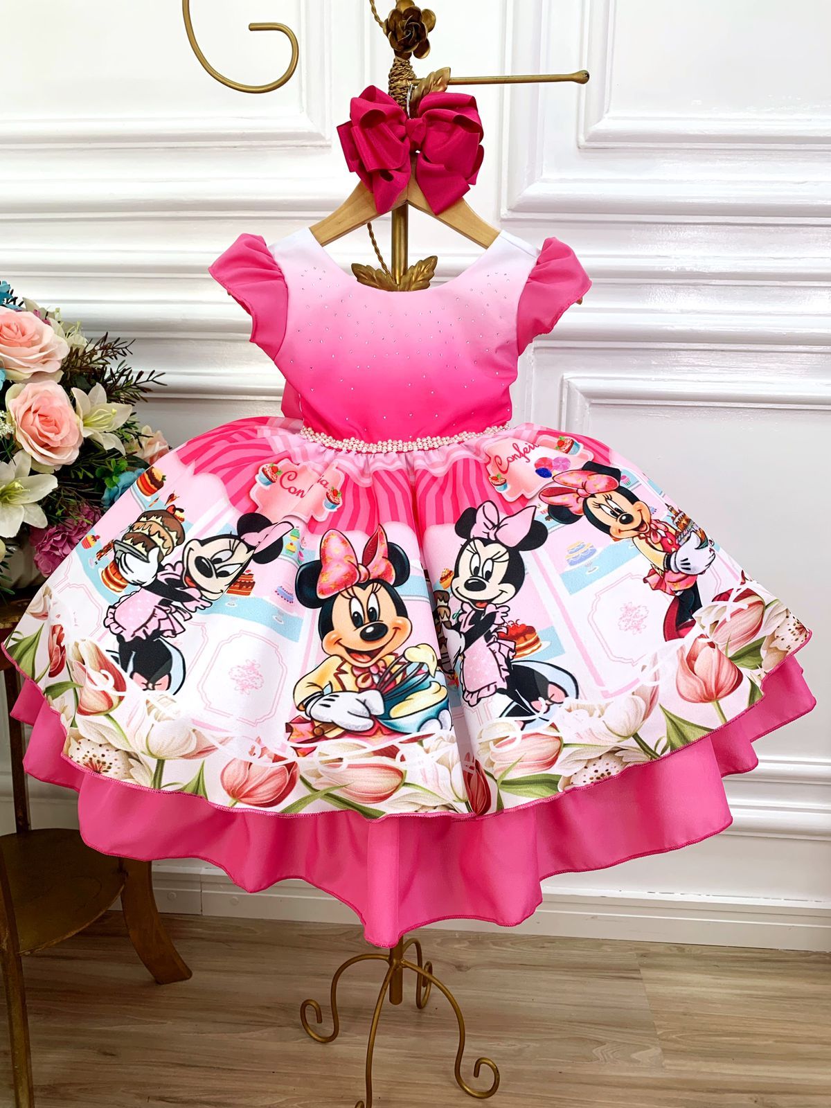Vestido infantil de Minnie Mouse rosa con pedrería