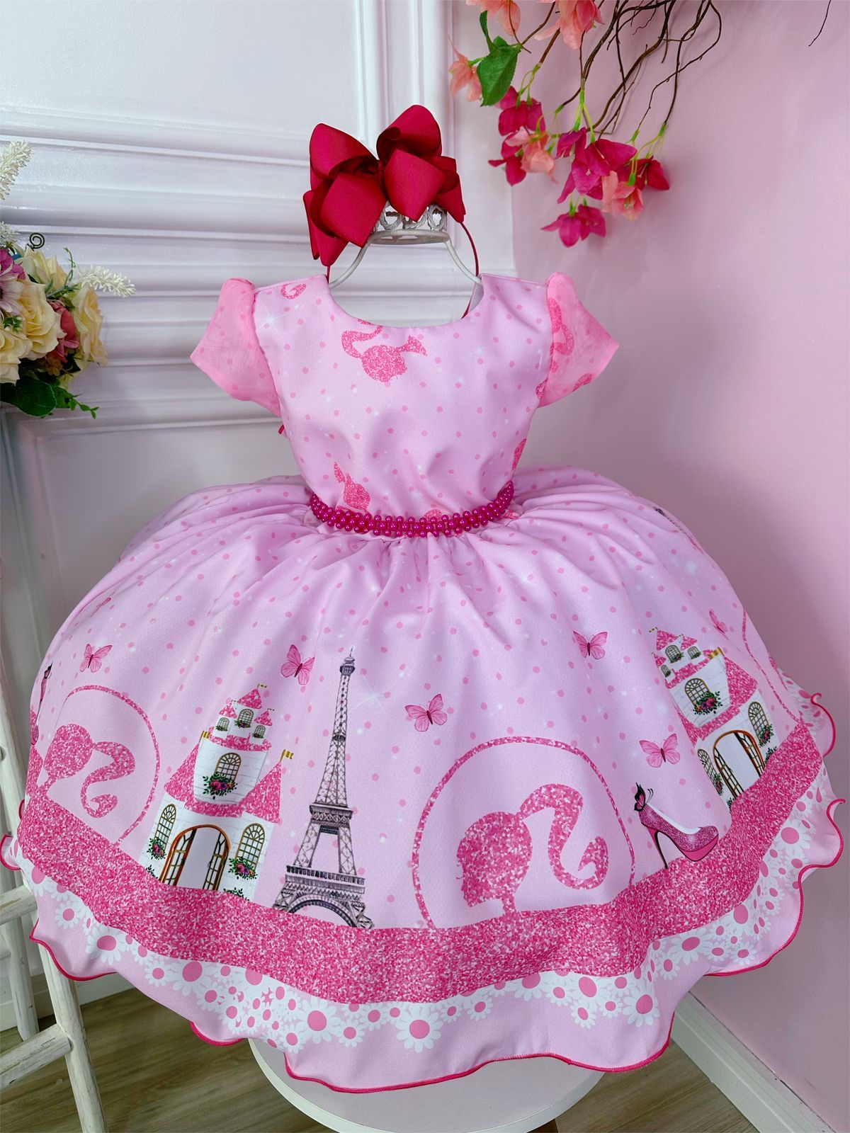 Vestido infantil rosa de Barbie House con cinturón de perlas