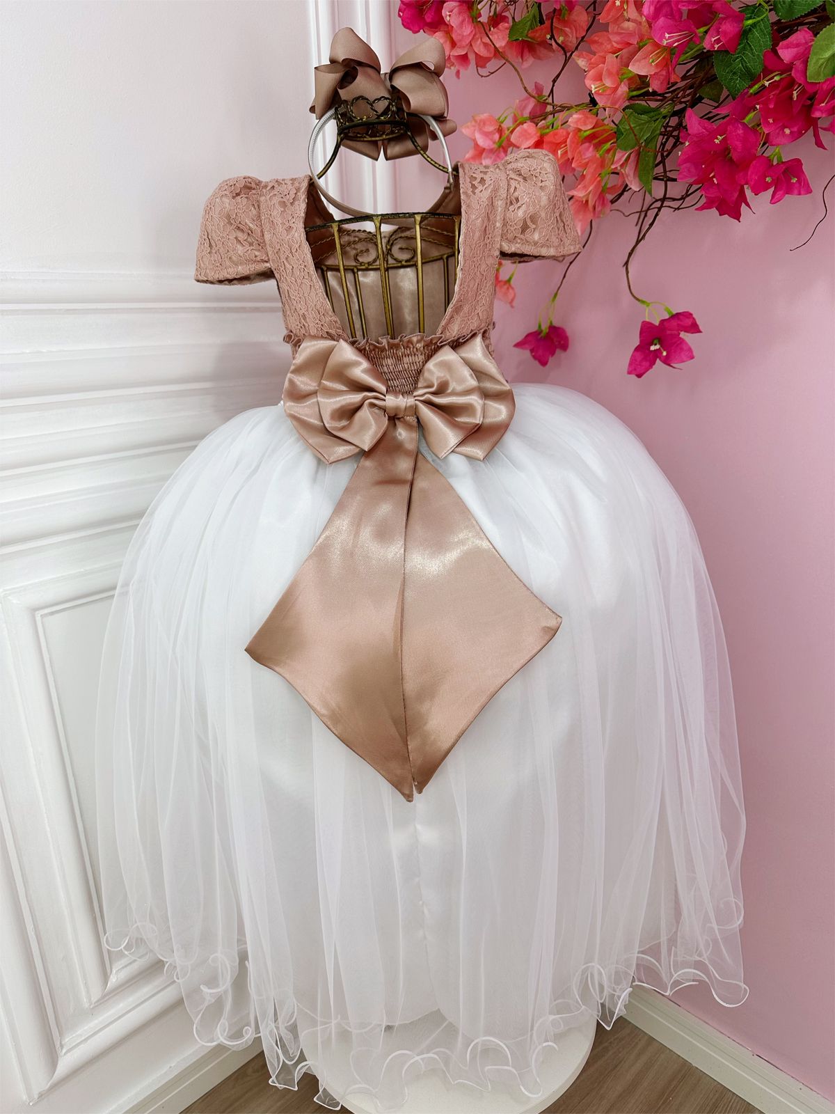 Vestido infantil rosa con encaje y falda blanca larga para mujer