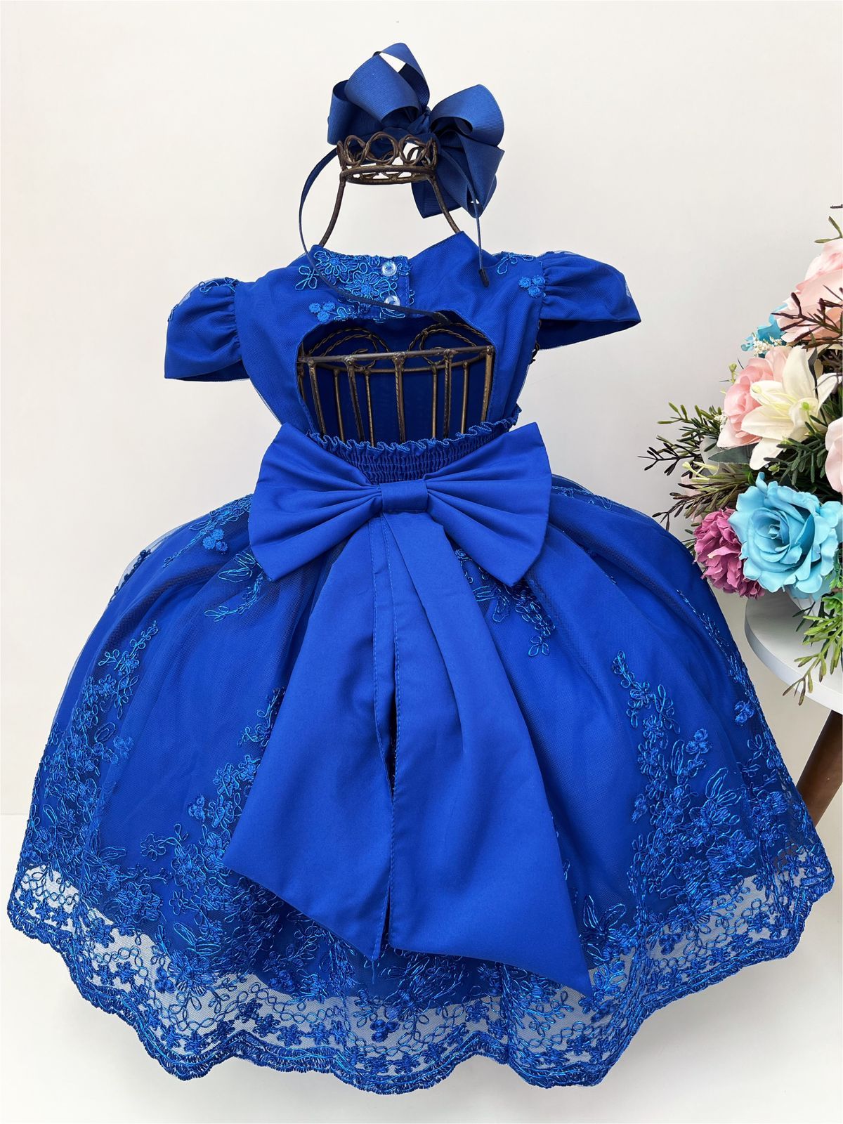 Vestido infantil azul real con encaje real y cinturón de perlas de lujo
