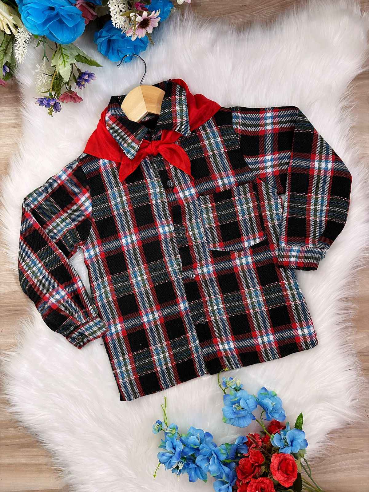 Camisa a cuadros Junino negra, blanca y roja con bufanda