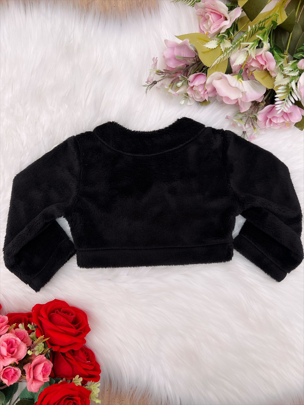 Bolero infantil de felpa negra con botón de lazo Stass
