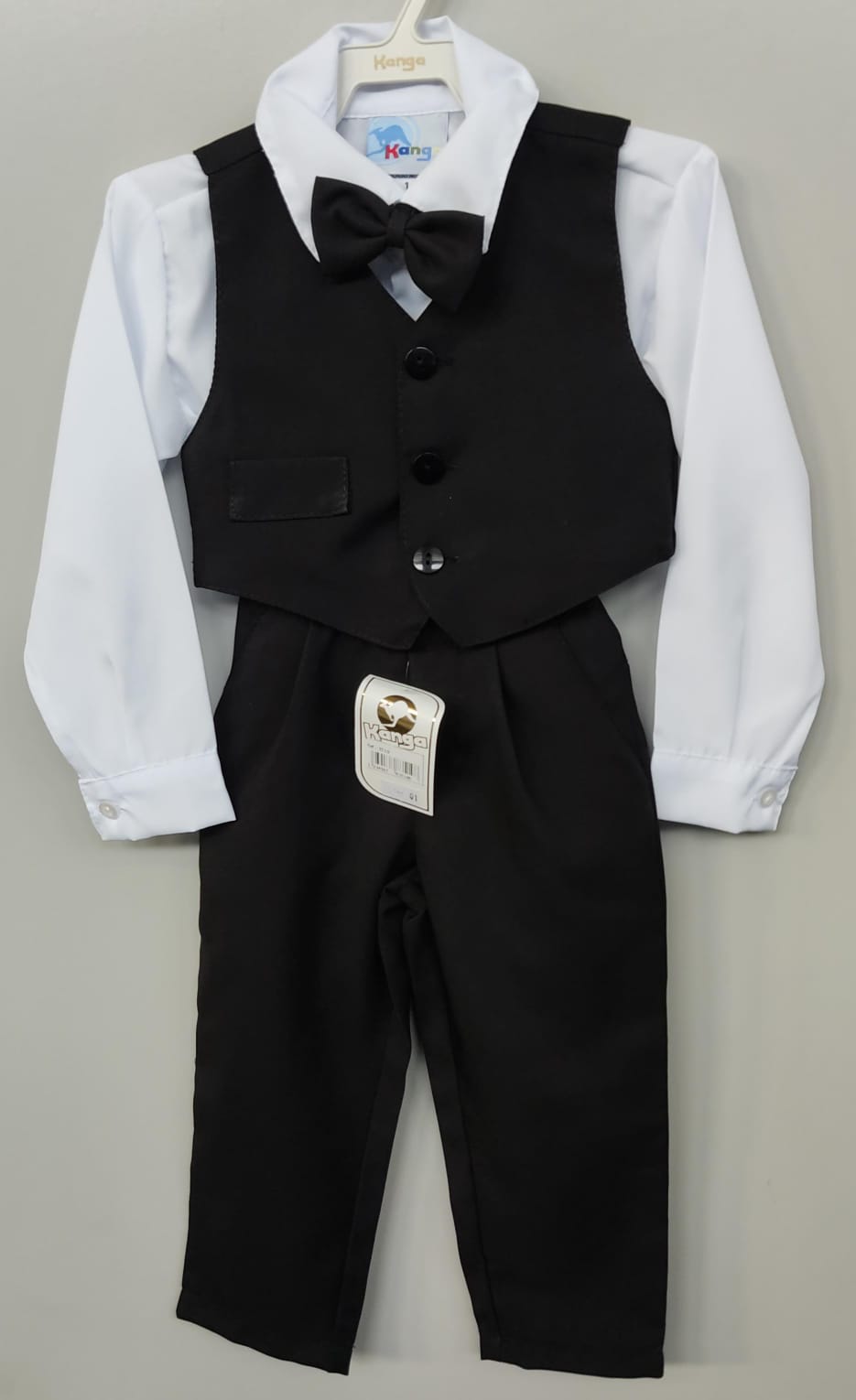 Conjunto Formal Camisa Blanca con Chaleco Pantalón y Corbata Negra