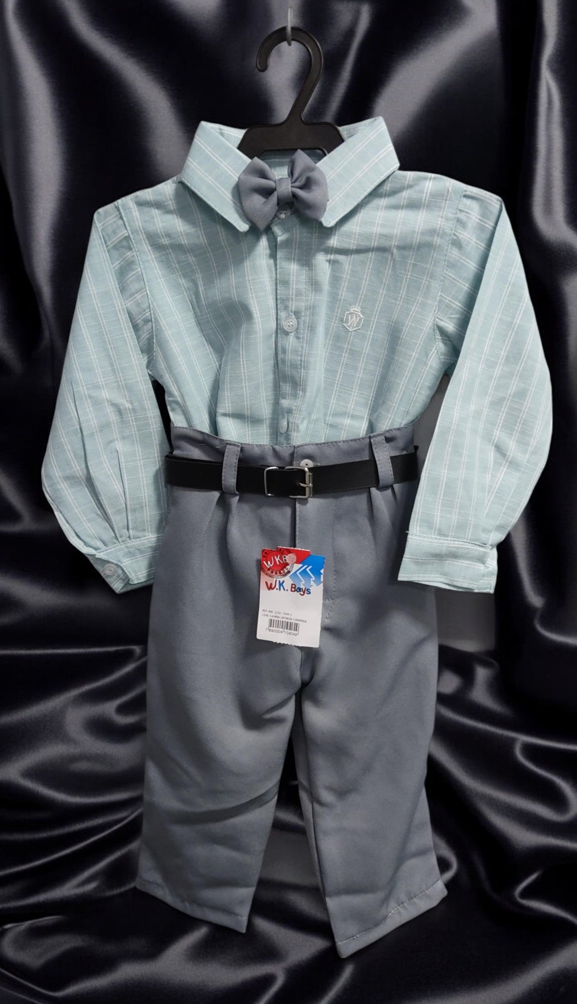 Conjunto Infantil: Camisa de Rayas Verdes y Pantalón Gris con Cinturón