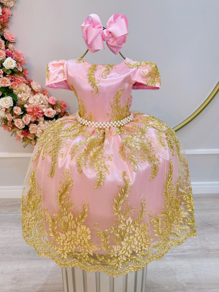 Vestido infantil rosa con encaje real dorado y perlas