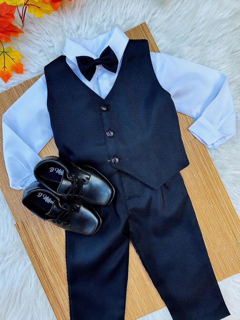 Conjunto infantil: Camisa blanca, pantalón, chaleco y corbata negra