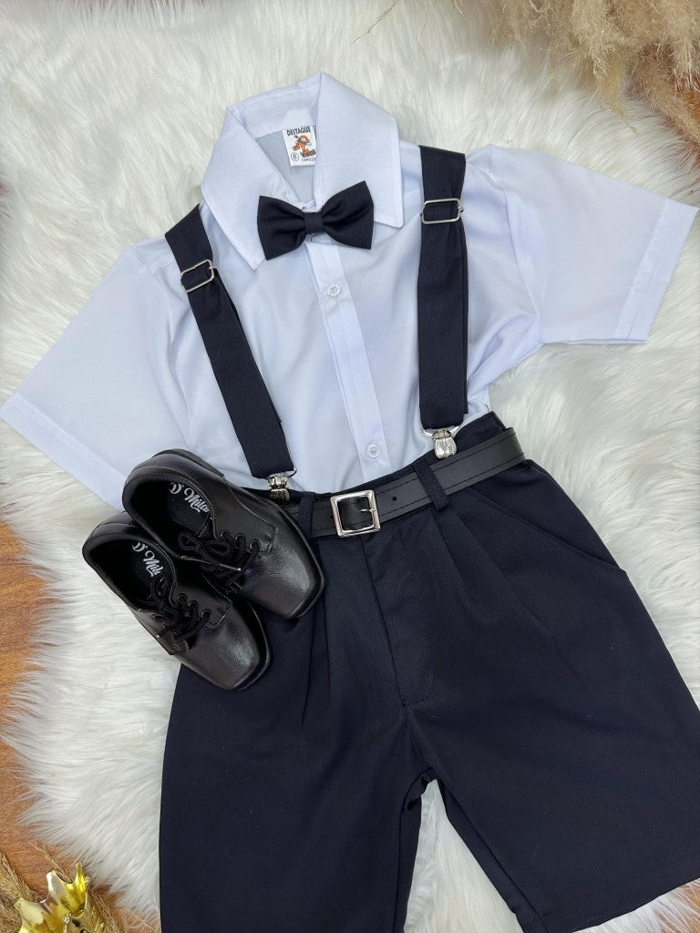 Conjunto formal: camisa, tirantes, corbata y pantalón corto negro