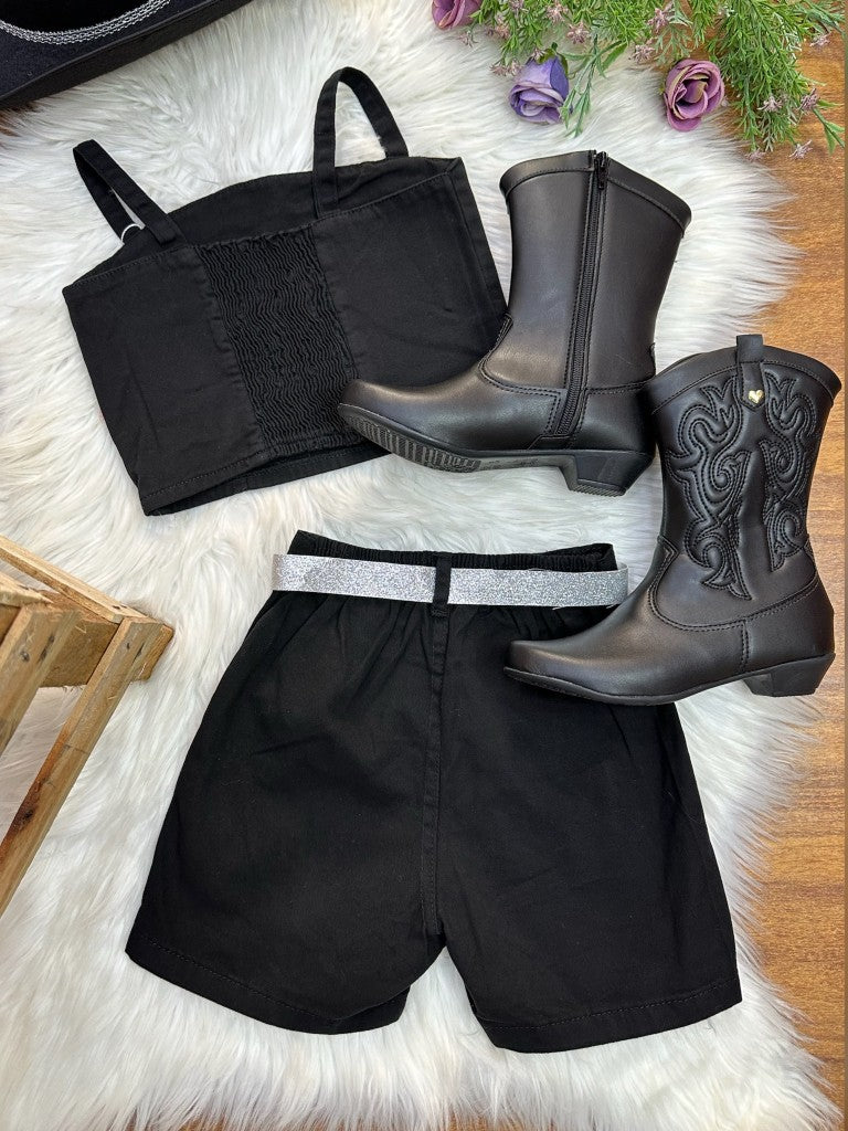 Conjunto infantil - Blusa y pantalón corto de sarga negra - Boiadeira Casual