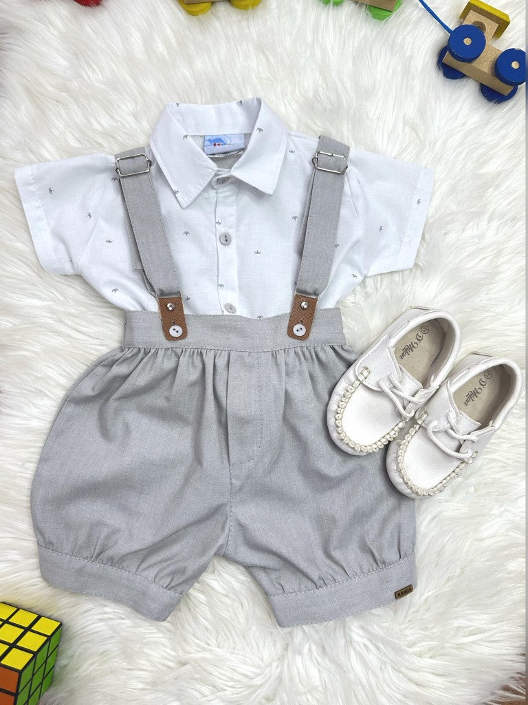 Conjunto social para bebé, camisa blanca, pantalón corto, corbata y tirantes grises