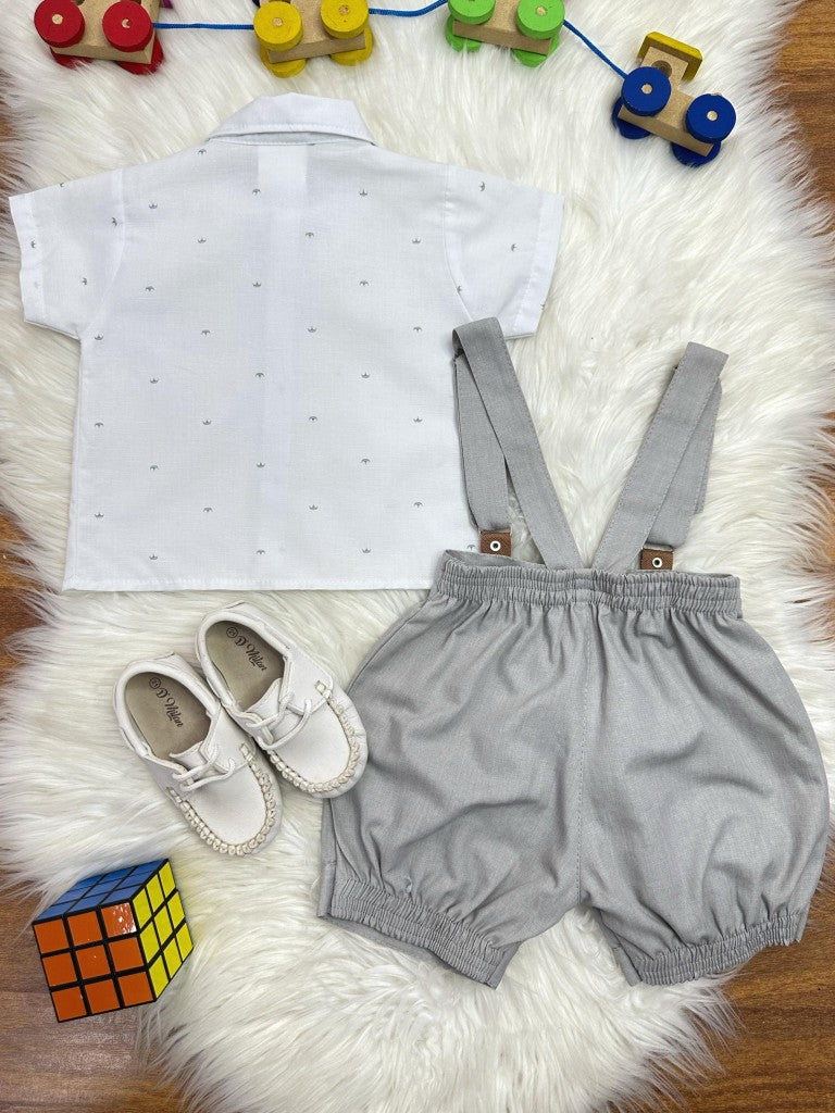 Conjunto social para bebé, camisa blanca, pantalón corto, corbata y tirantes grises