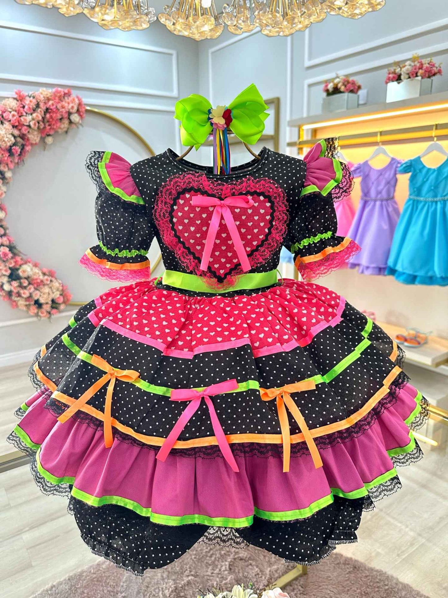 Vestido infantil de junio negro y colorido con volantes de lujo