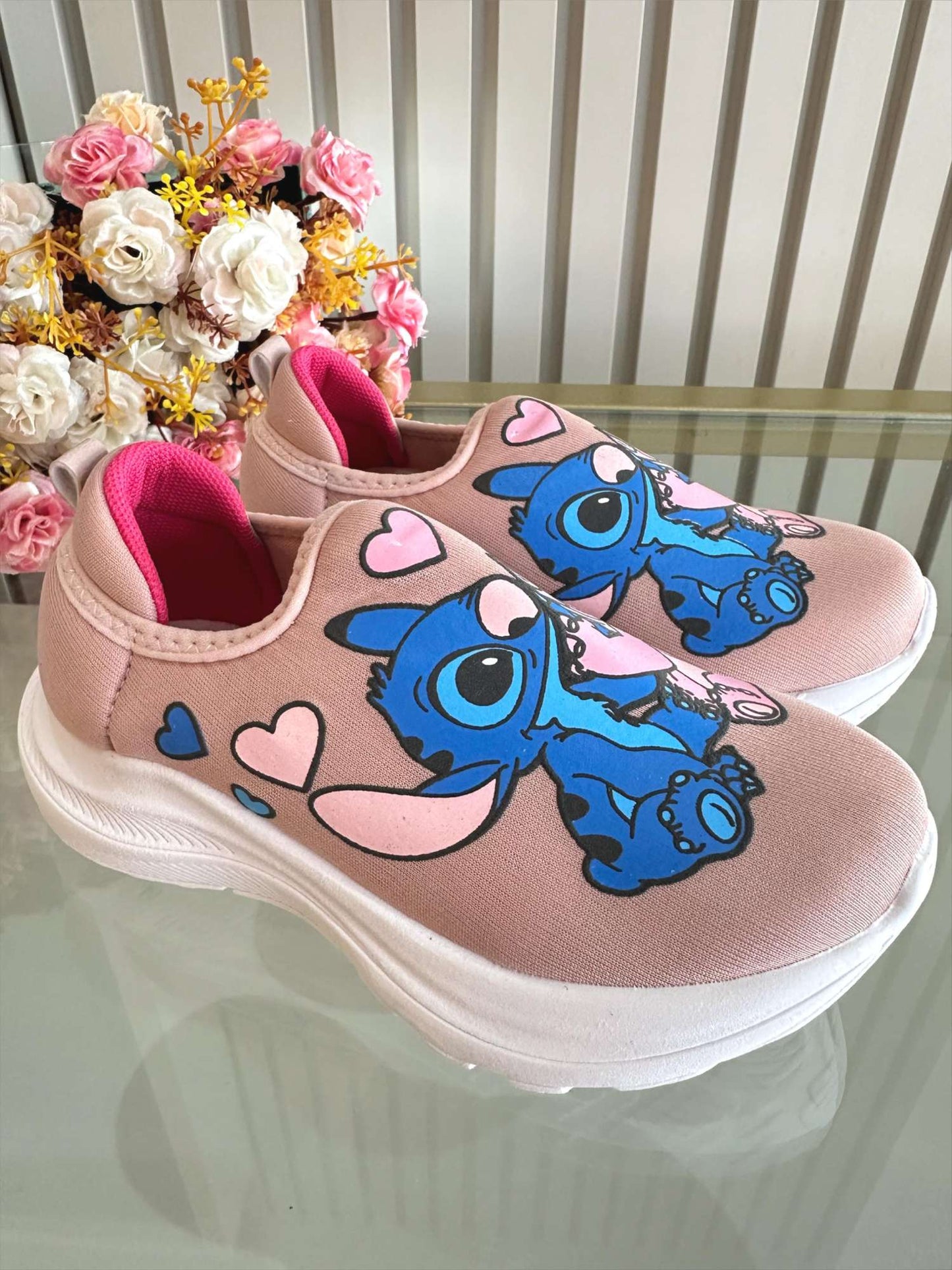 Zapatillas Easy-On para niña con temática de Lilo Stitch y Ángel color nude