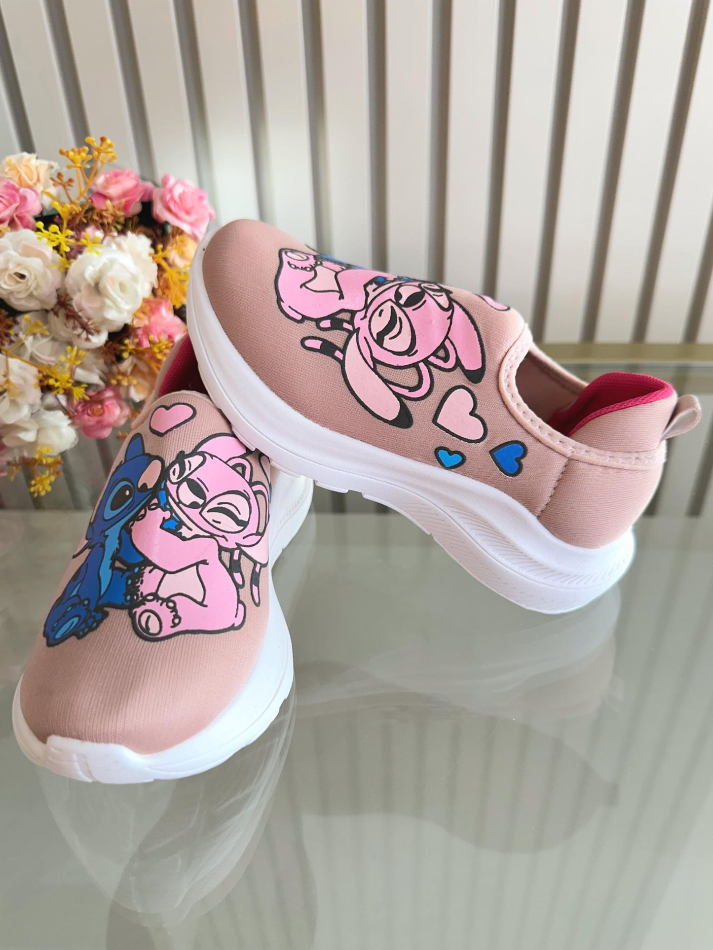 Zapatillas Easy-On para niña con temática de Lilo Stitch y Ángel color nude