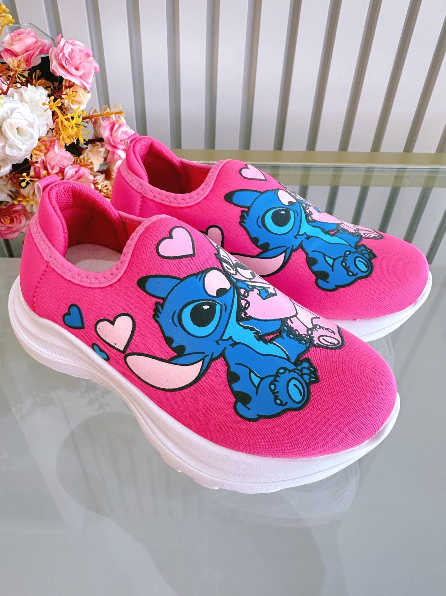 Zapatillas Easy-On para niña con temática de Lilo Stitch y Ángel en color rosa