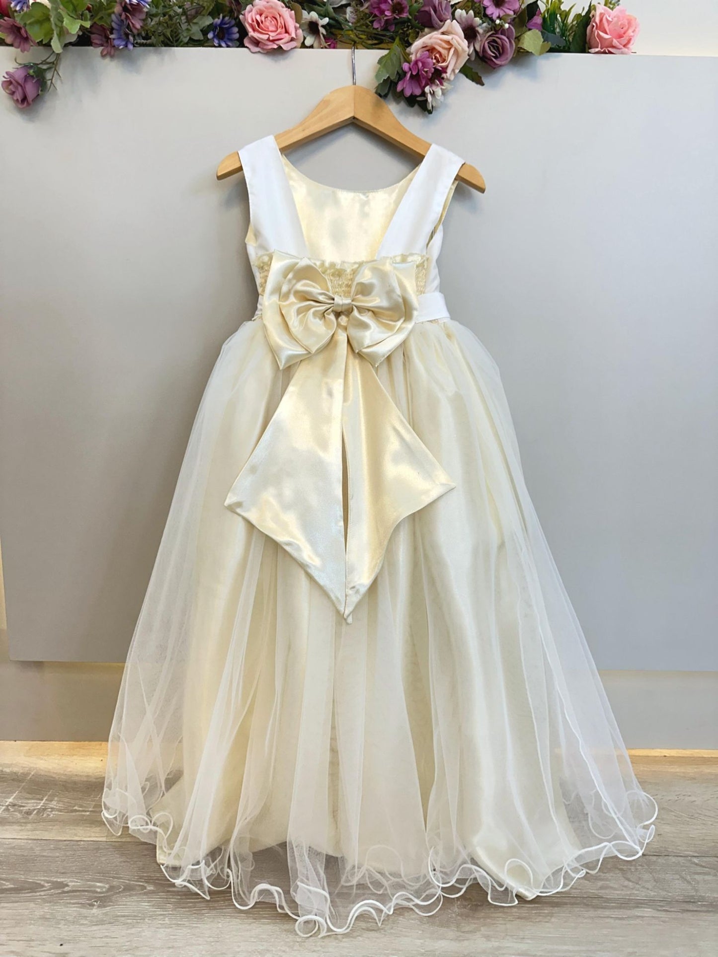 Vestido Infantil Longo Off White Daminhas Festas Luxo