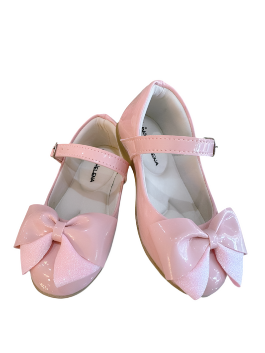Zapatos de charol rosa con aplique de lazo de lujo 