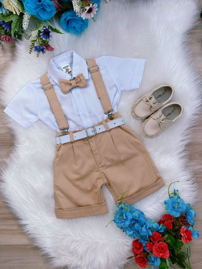 Conjunto formal con camisa blanca, short con tirantes y corbata caqui