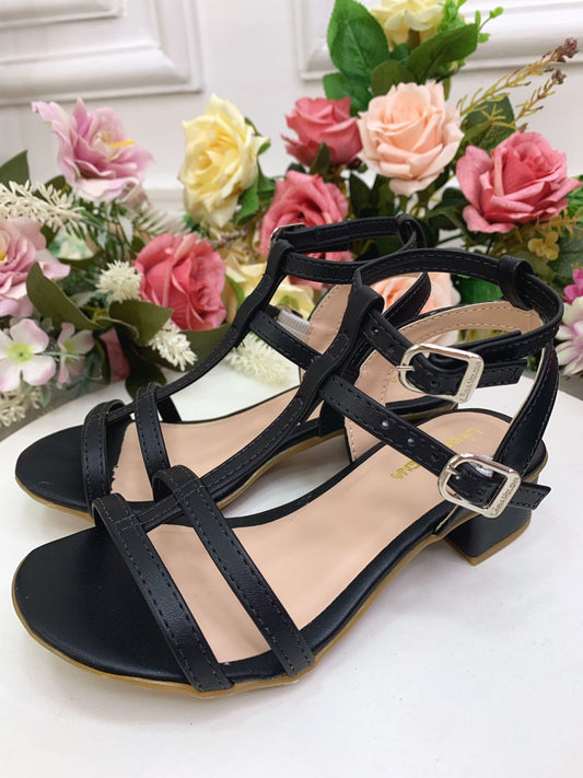 Sandalias negras con tiras trenzadas y tacón para niños 