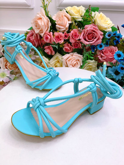 Sandalias azules con cordones y tacón para niños