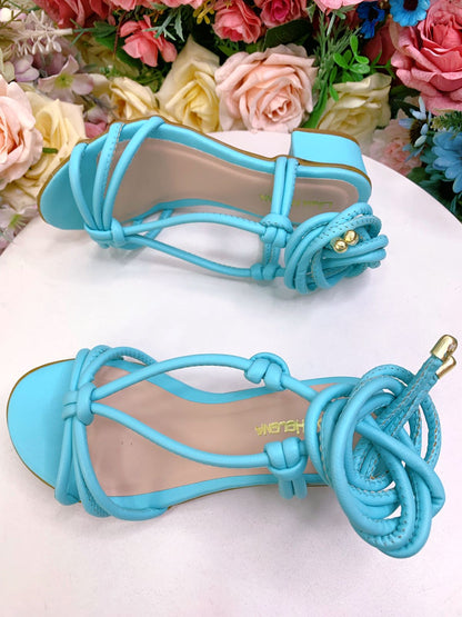 Sandalias azules con cordones y tacón para niños