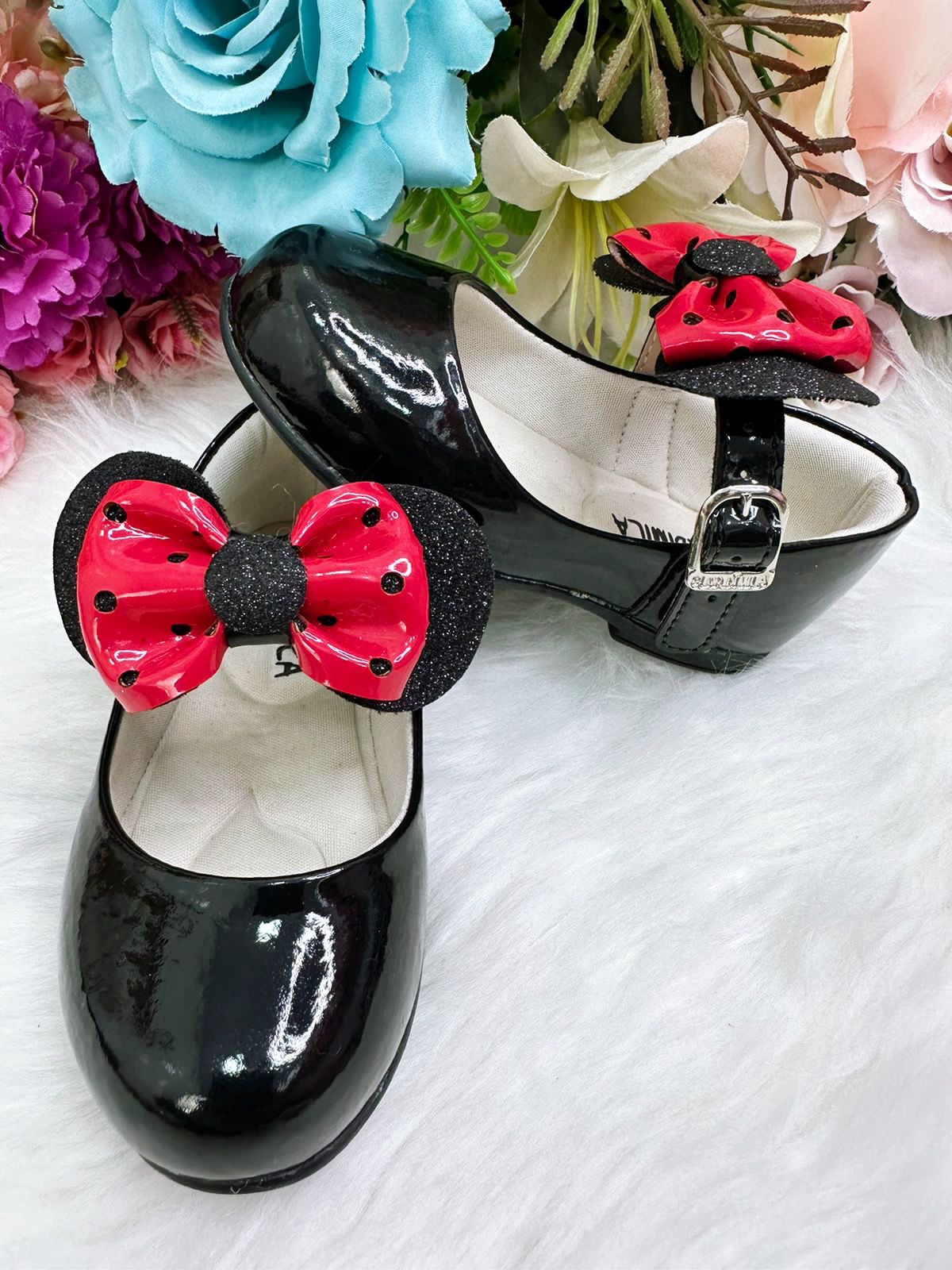 Zapato negro de súper lujo con lazo de Minnie