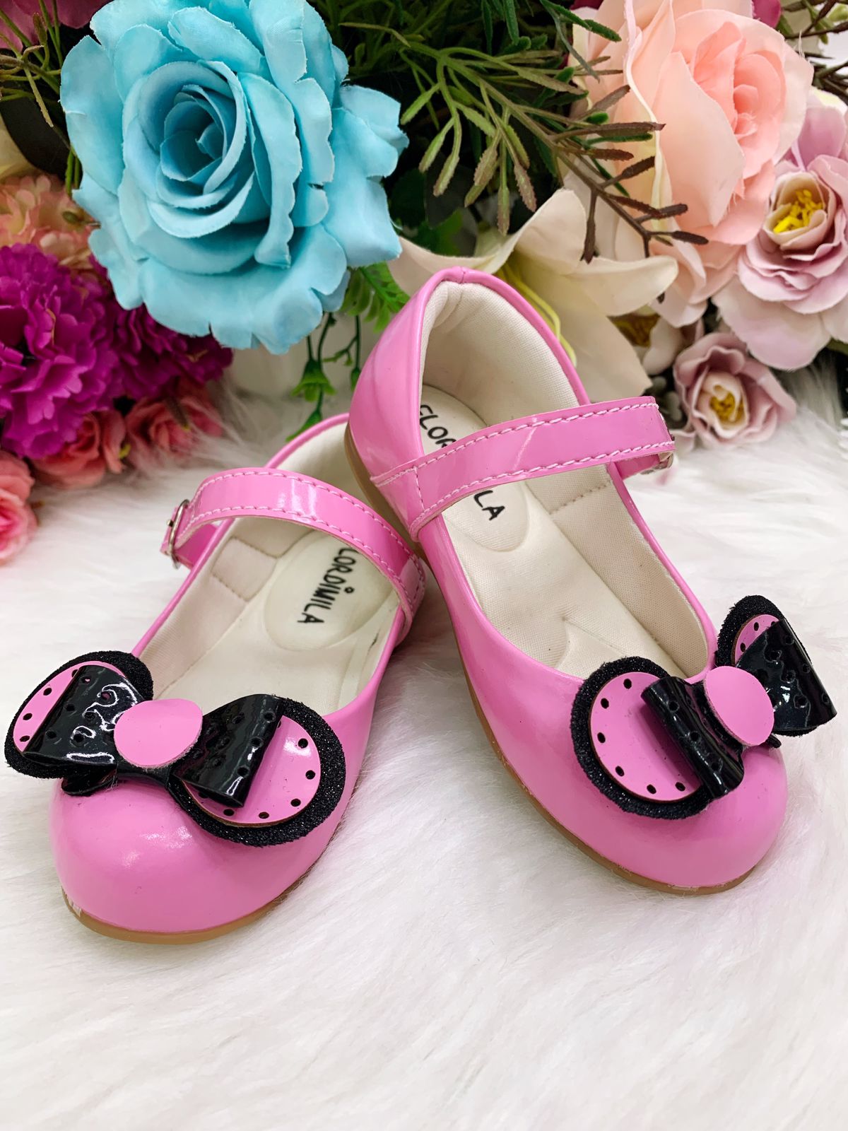 Zapato rosa chicle con lazo de Minnie súper lujoso