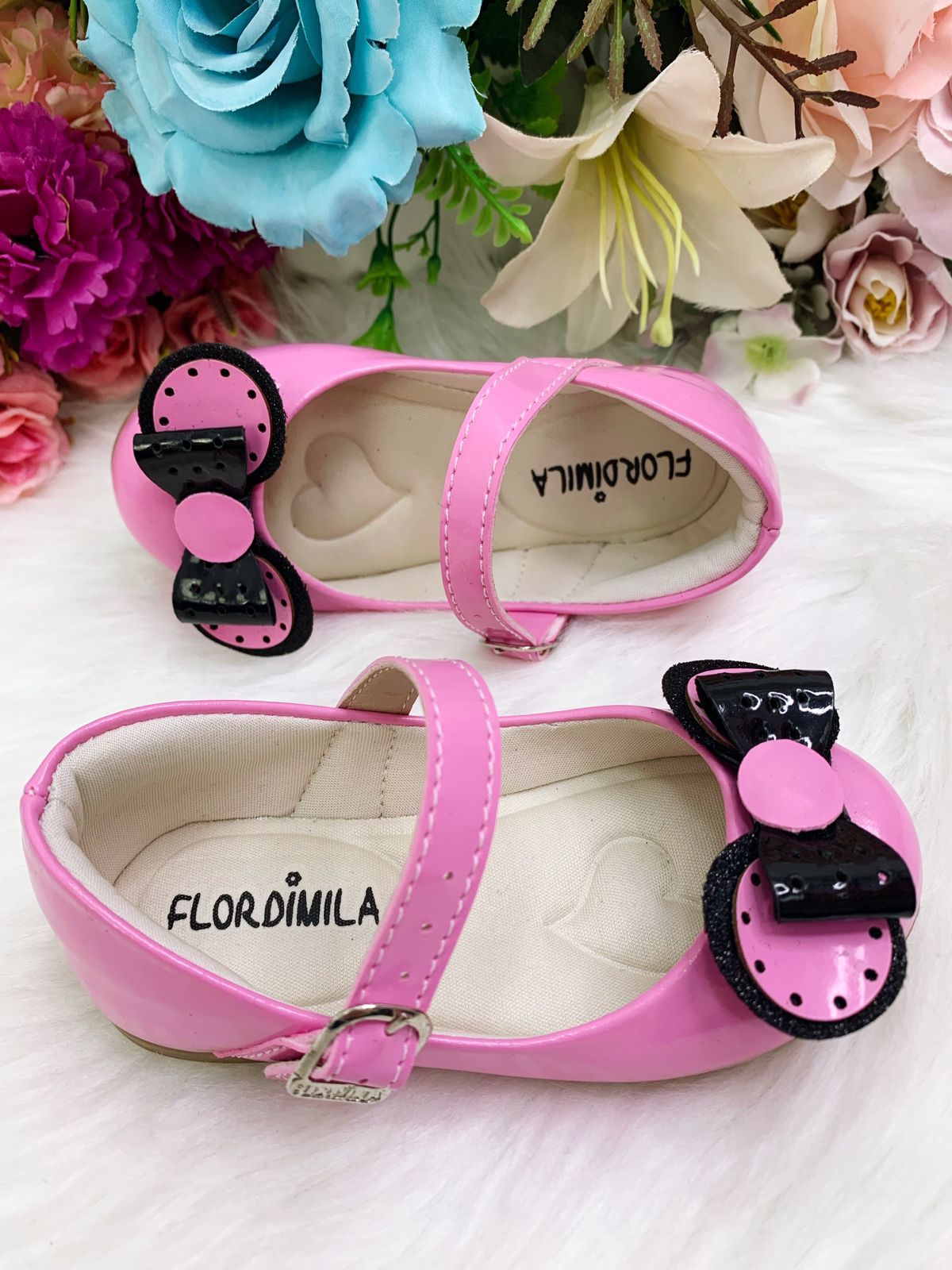 Zapato rosa chicle con lazo de Minnie súper lujoso
