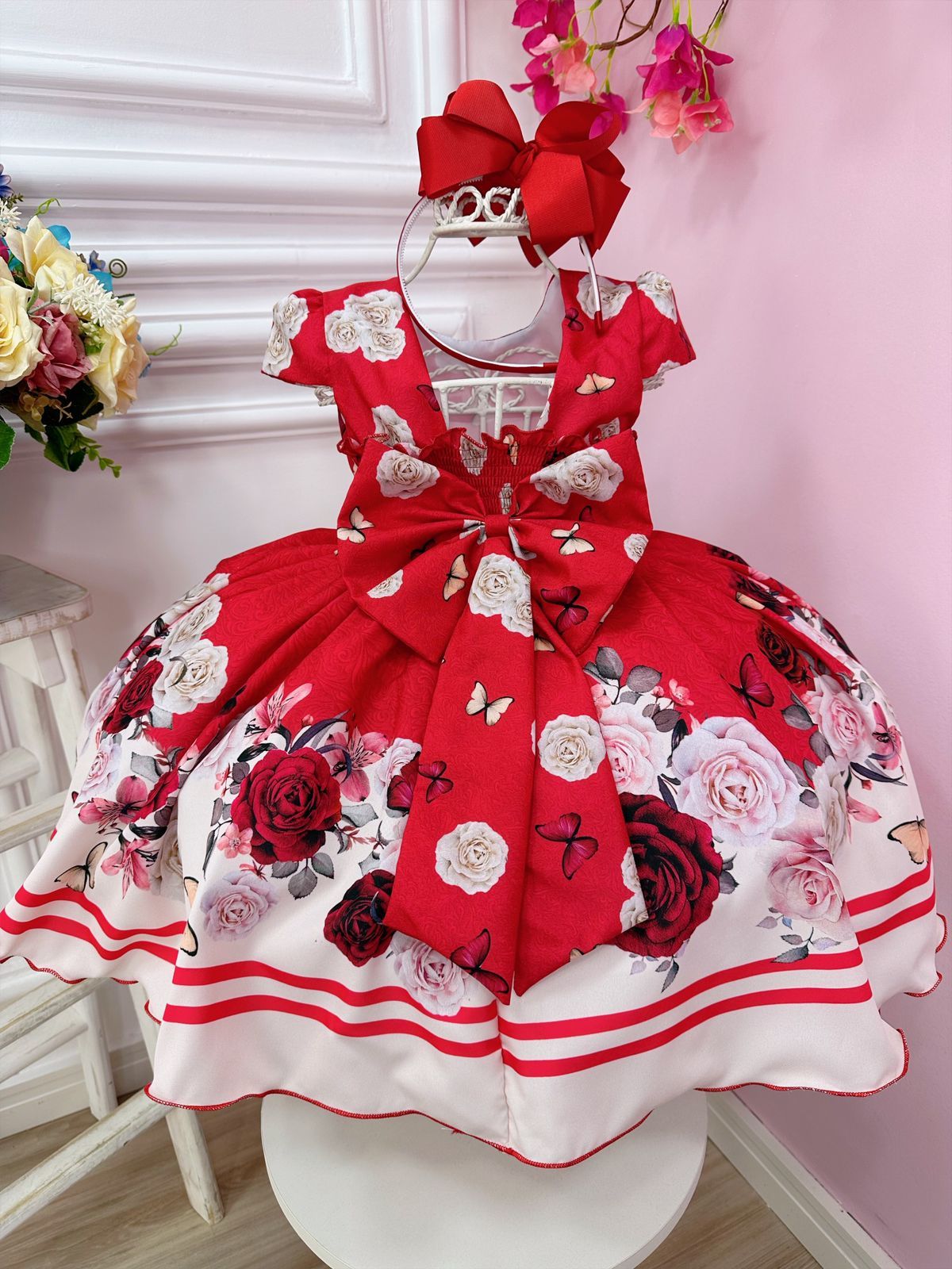 Vestido infantil con perlas del Jardín de Mariposas Rojas