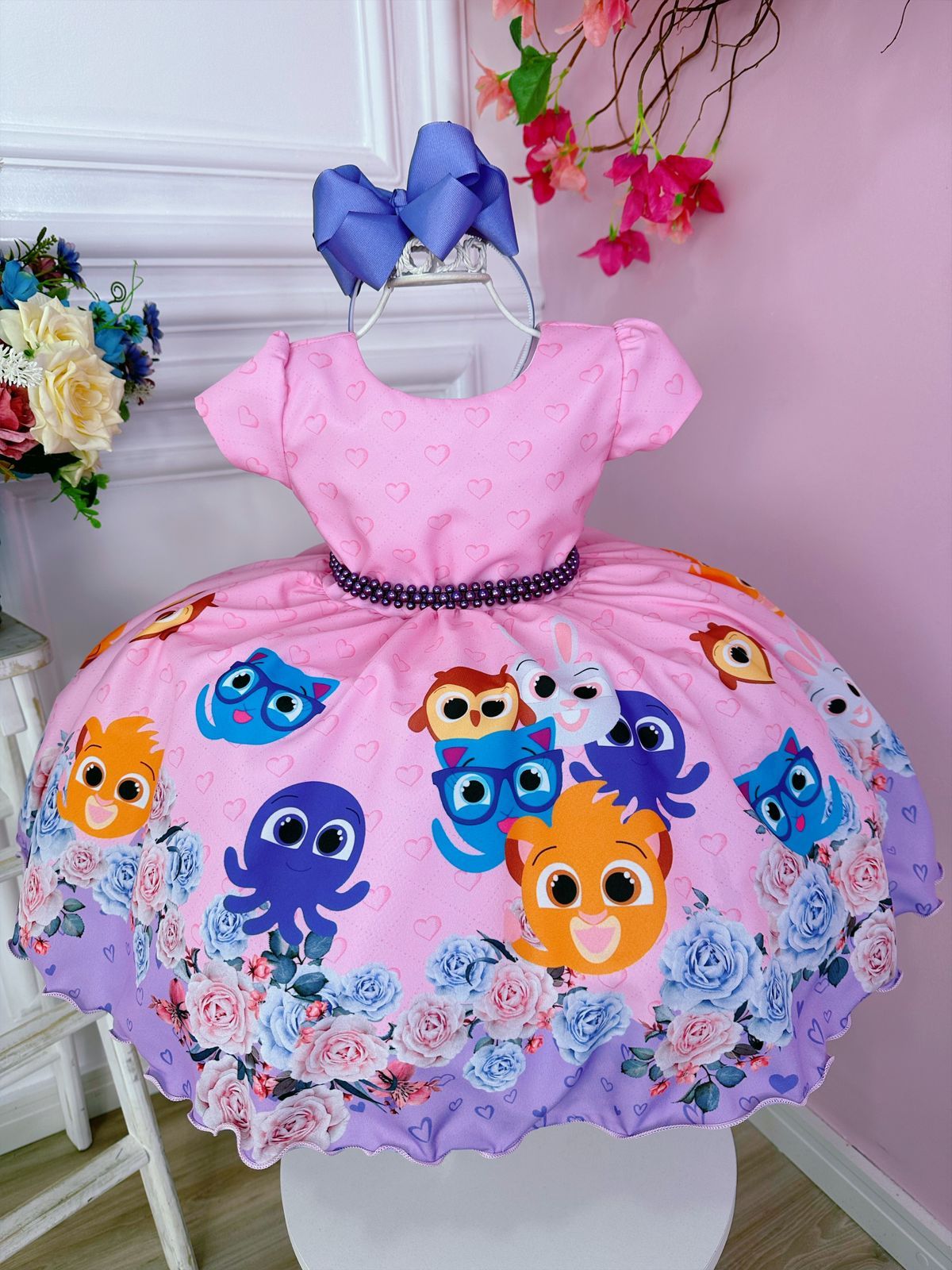 Vestido infantil floral Bolofofos rosa con cinturón de perlas
