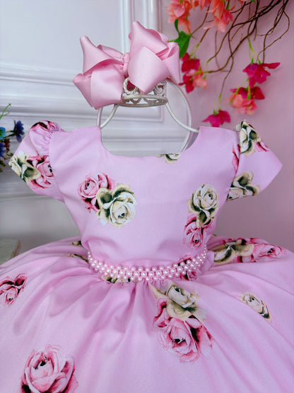 Vestido infantil de primavera con flores rosas y cinturón de perlas