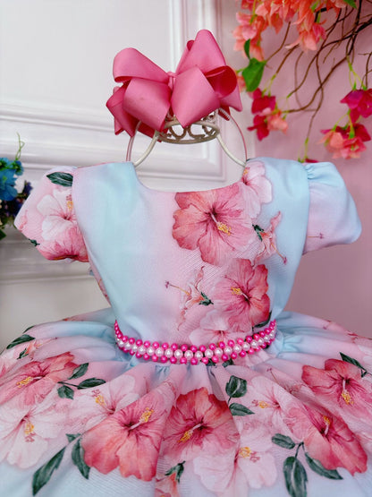 Vestido floral de primavera en azul bebé con cinturón de perlas