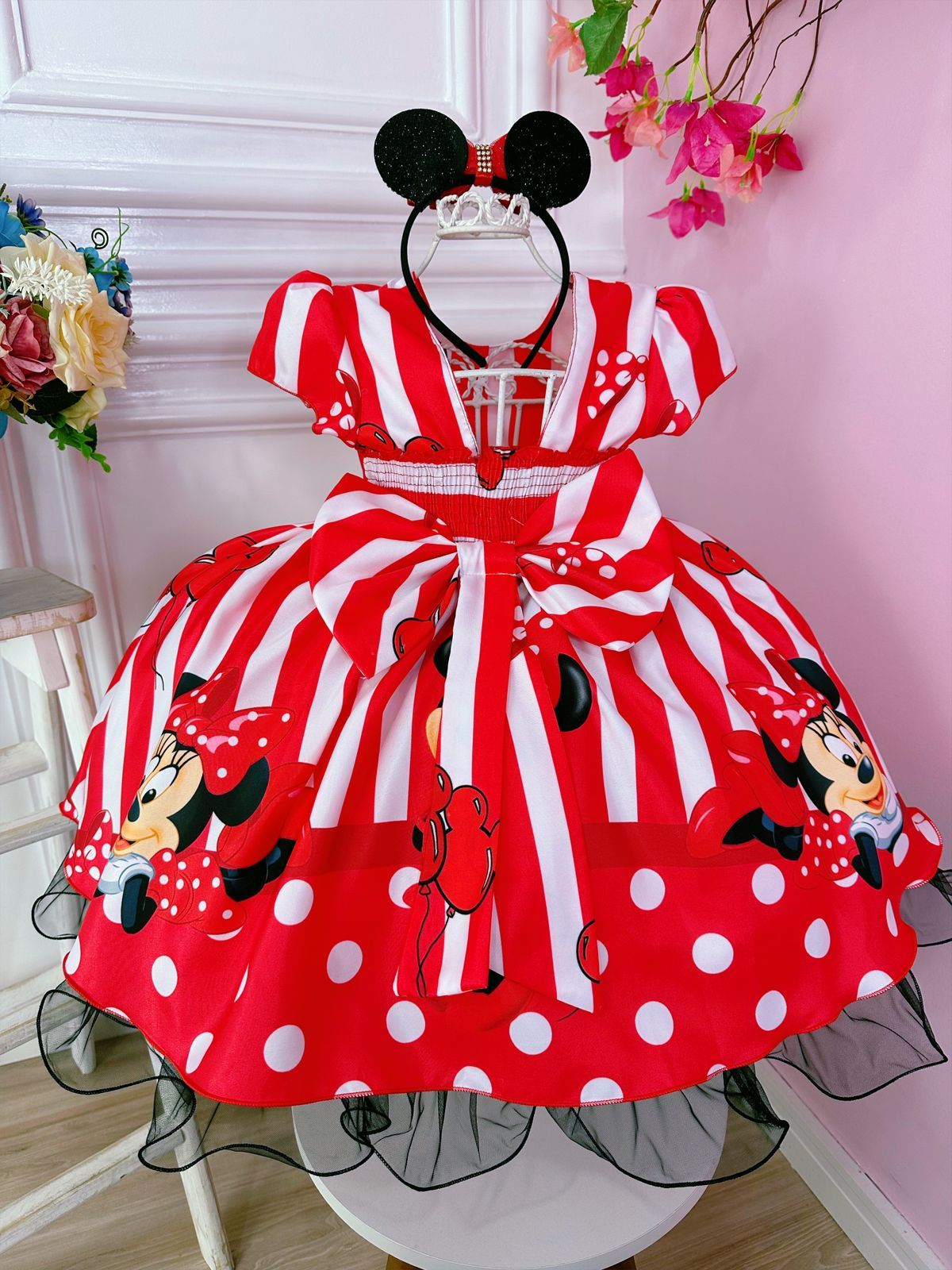 Vestido rojo de Minnie Mouse con rayas y cinturón de perlas