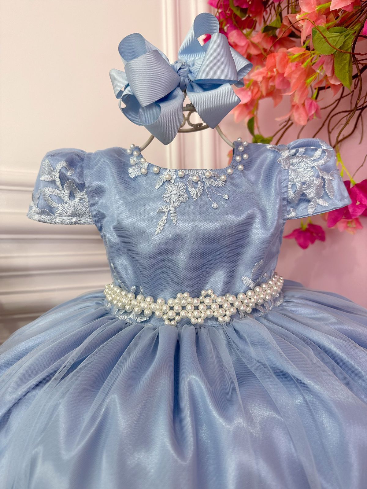 Vestido Infantil Azul C/ a Renda Realeza e Cinto de Pérolas