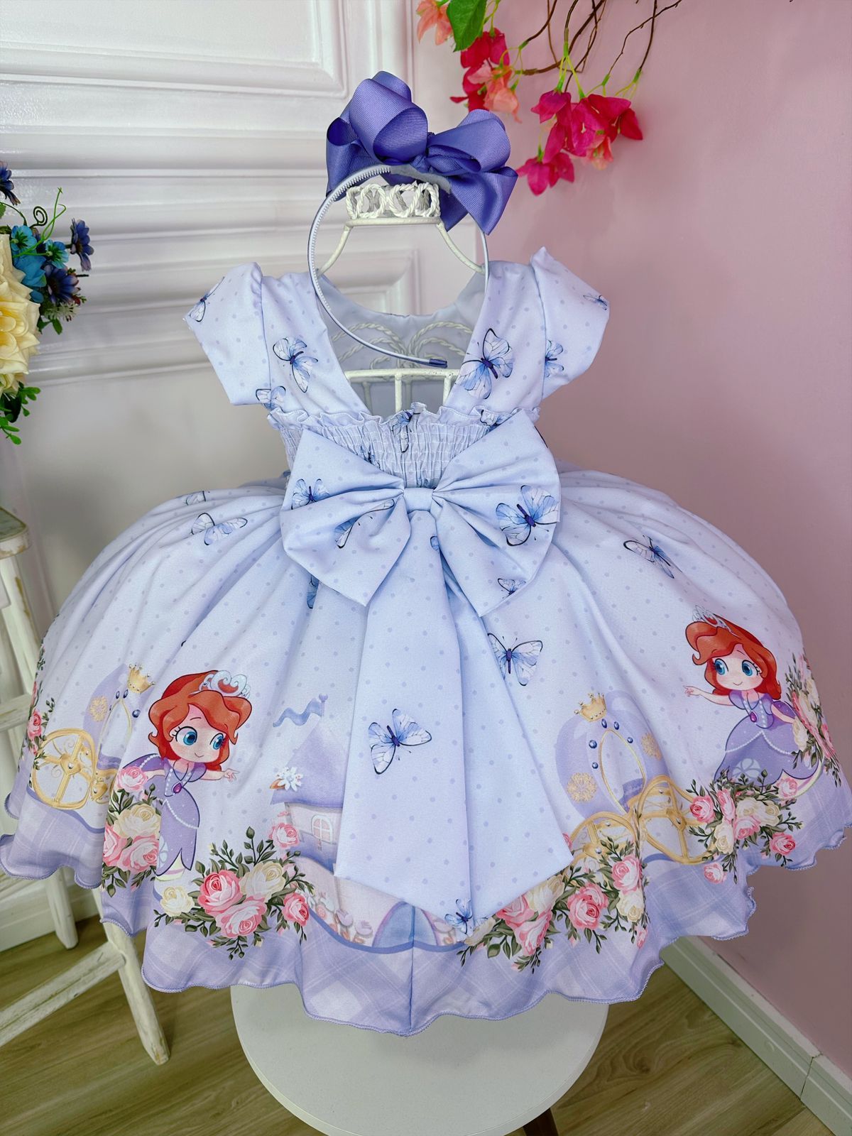 Vestido infantil de princesa Sofía con mariposas y perlas
