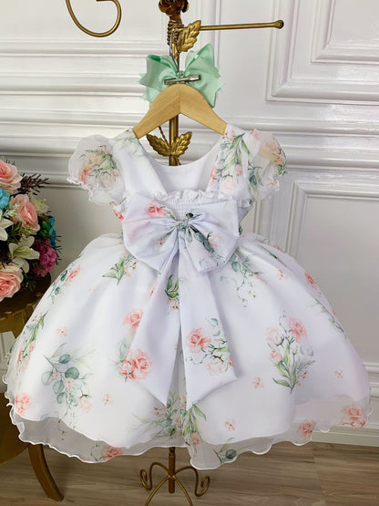 Vestido infantil verde oliva con flores blancas y cinturón de perlas