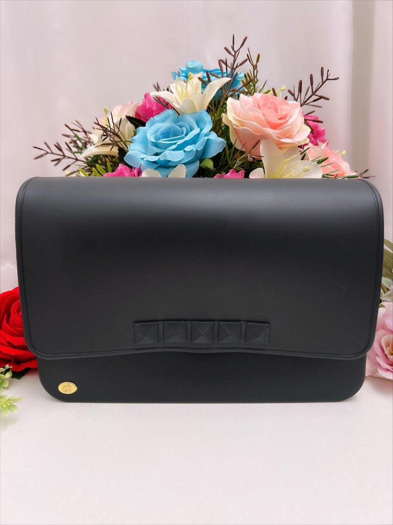 Bolso de hombro mediano con correa ajustable en varios colores de lujo 