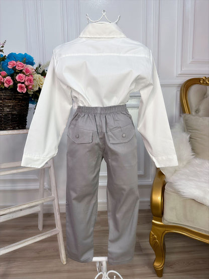 Conjunto formal: camisa blanco roto y pantalón de sarga color caqui 