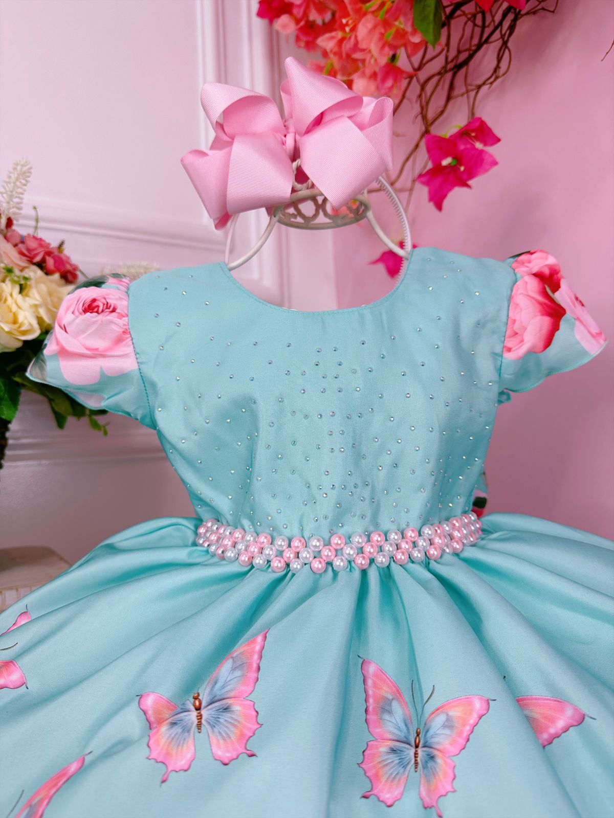 Vestido infantil con diamantes de imitación y mariposas verdes