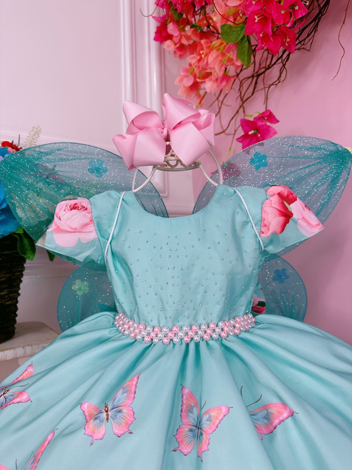 Vestido infantil con diamantes de imitación y mariposas verdes