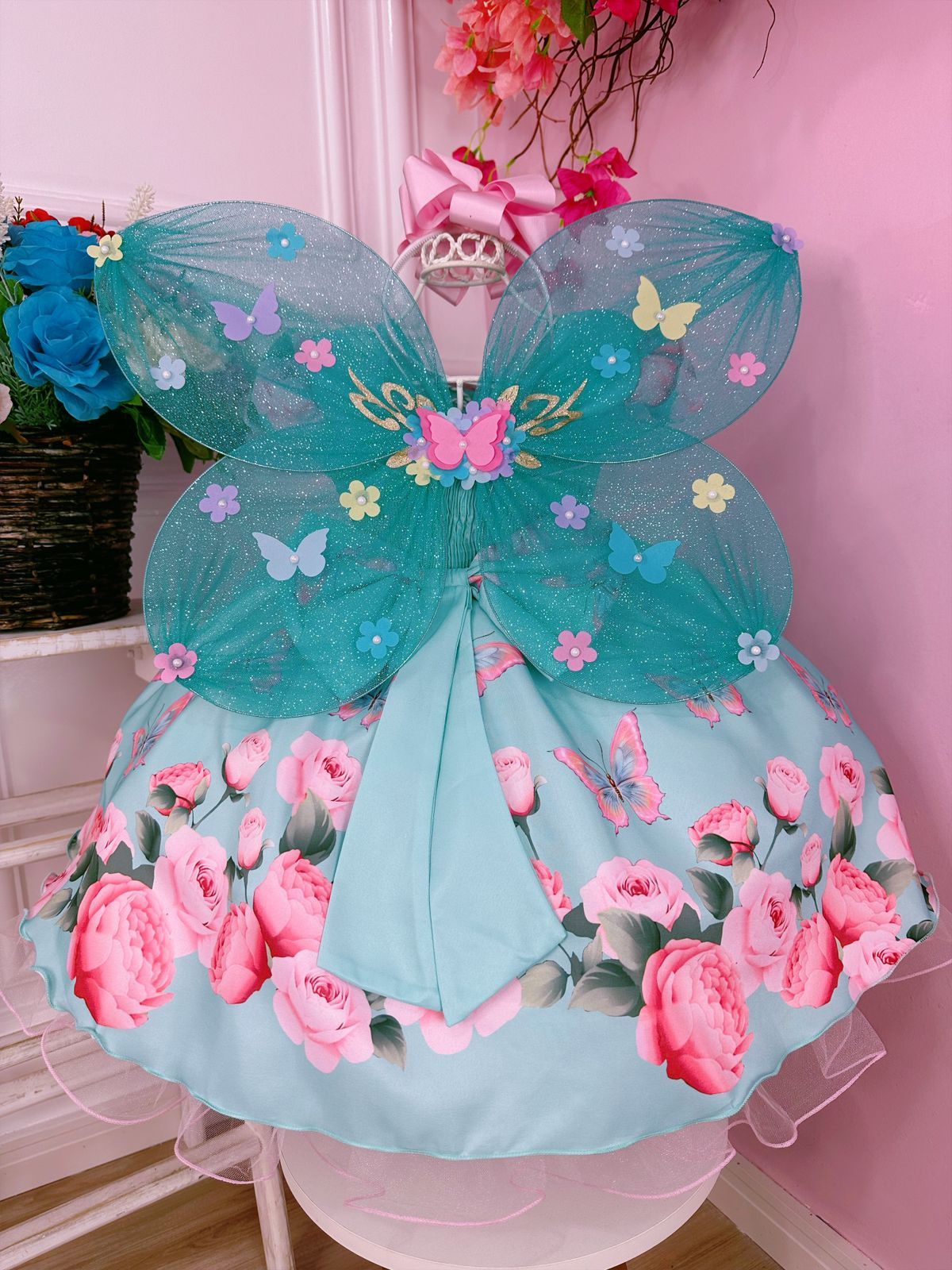 Vestido infantil con diamantes de imitación y mariposas verdes