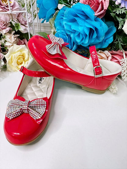 Zapato de charol rojo con lazo de diamantes de imitación de lujo 