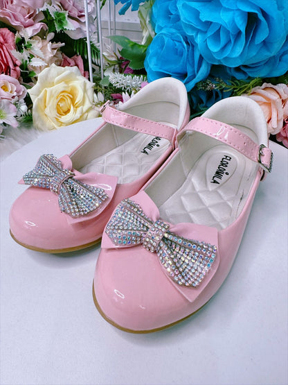 Zapato de charol rosa con lazo de diamantes de imitación de lujo