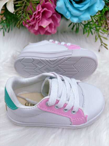 Zapatillas blancas y rosas con cordones para niñas 