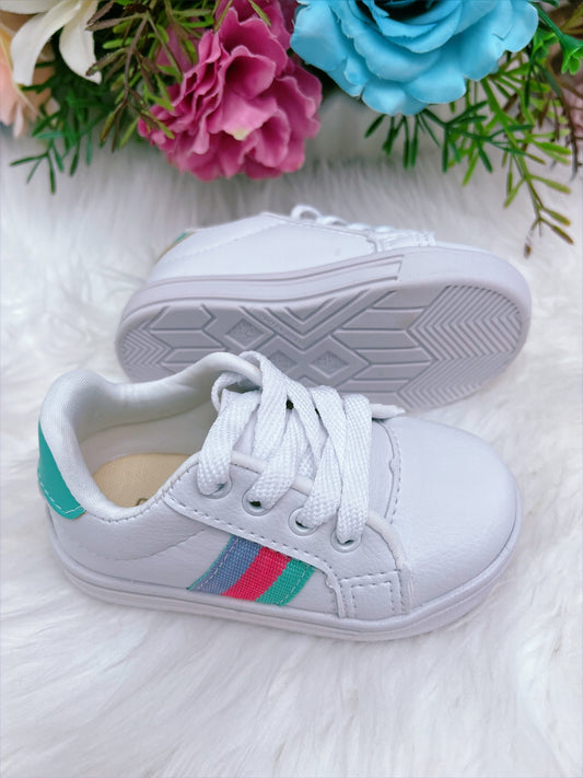 Zapatillas blancas y verdes con cordones para niñas 