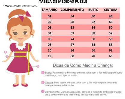 Vestido infantil de encaje rosa con cinturón de perlas y tiara