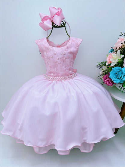 Vestido infantil rosa con encaje y cinturón de perlas