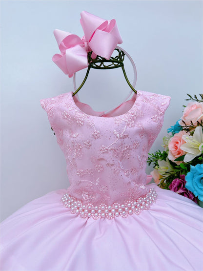 Vestido infantil rosa con encaje y cinturón de perlas