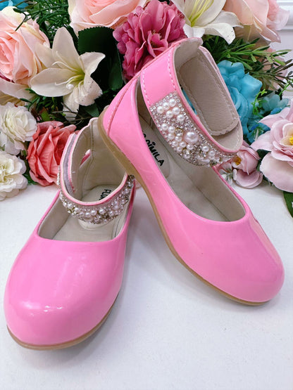 Zapato tobillero rosa chicle con perlas y pedrería 