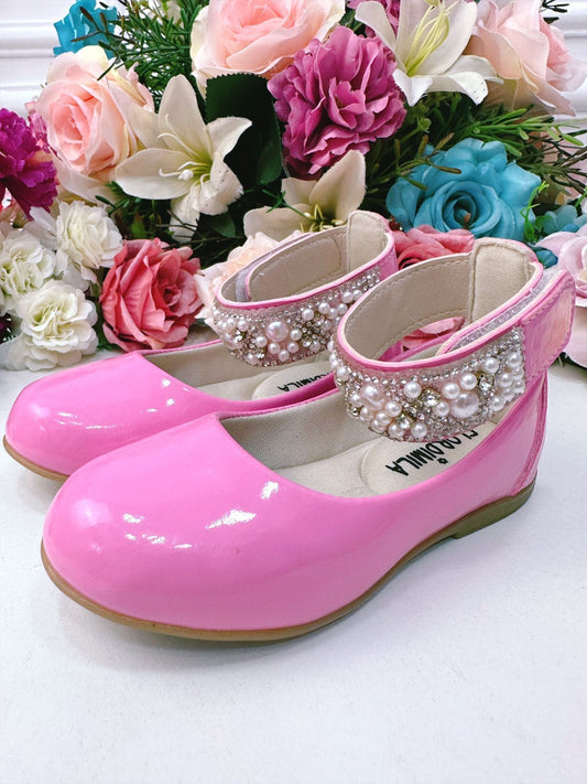 Zapato tobillero rosa chicle con perlas y pedrería 